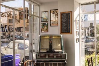 Round of Acropolis - 60' Private Tour in a Vintage Motorcycle Sidecar 37