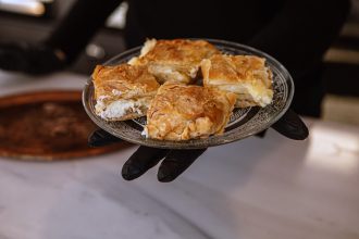 Round of Acropolis - 60' Private Tour in a Vintage Motorcycle Sidecar 16