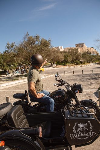 Round of Acropolis - 60' Private Tour in a Vintage Motorcycle Sidecar 8